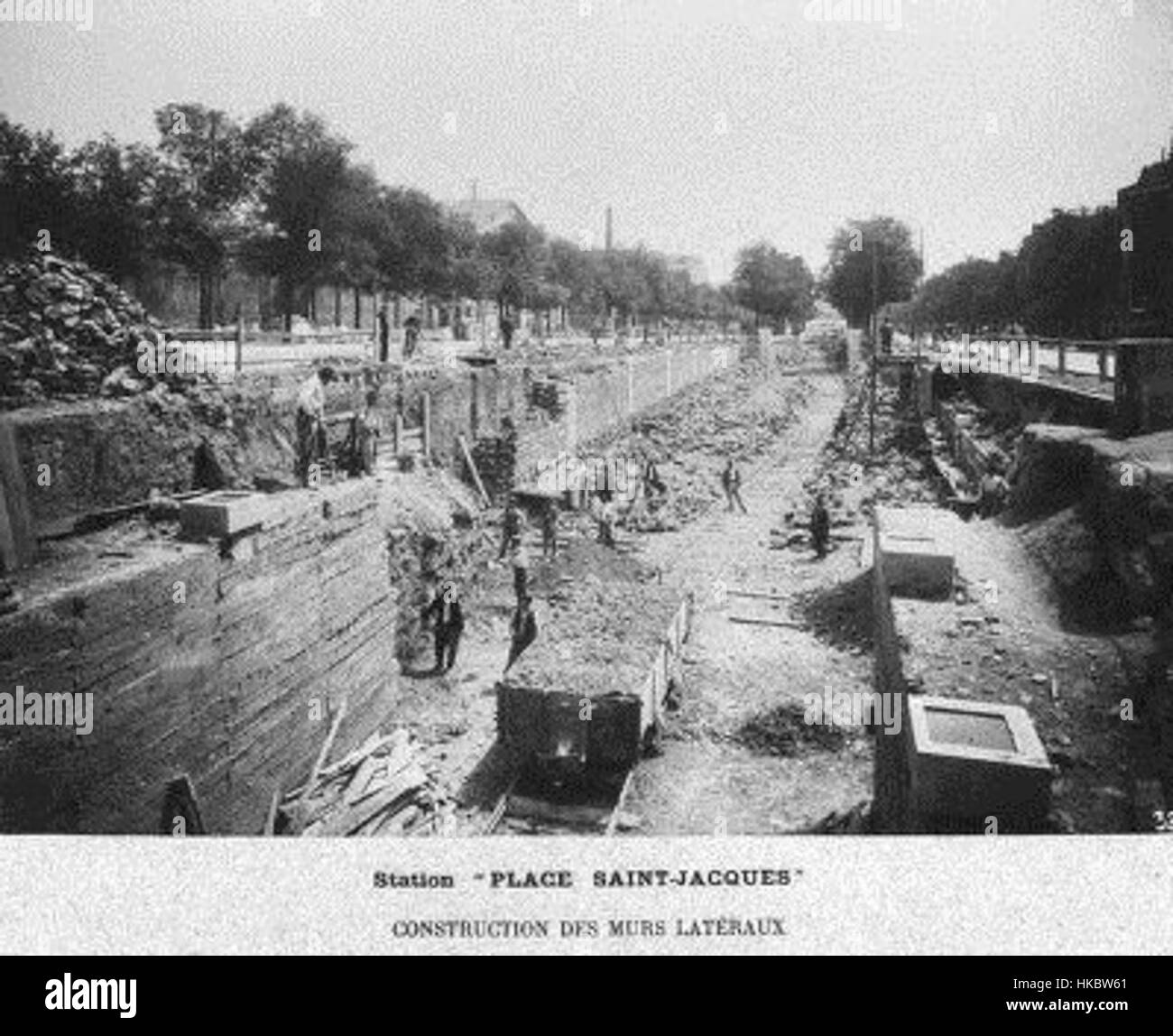 Construction de la ligne 6 Station Saint Jacques Stock Photo Alamy