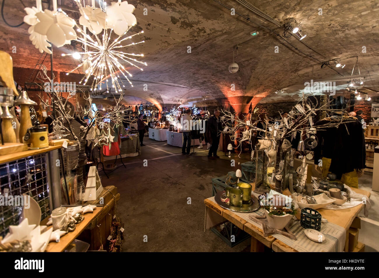 Underground Christmas market, Christmas market in old wine vault in