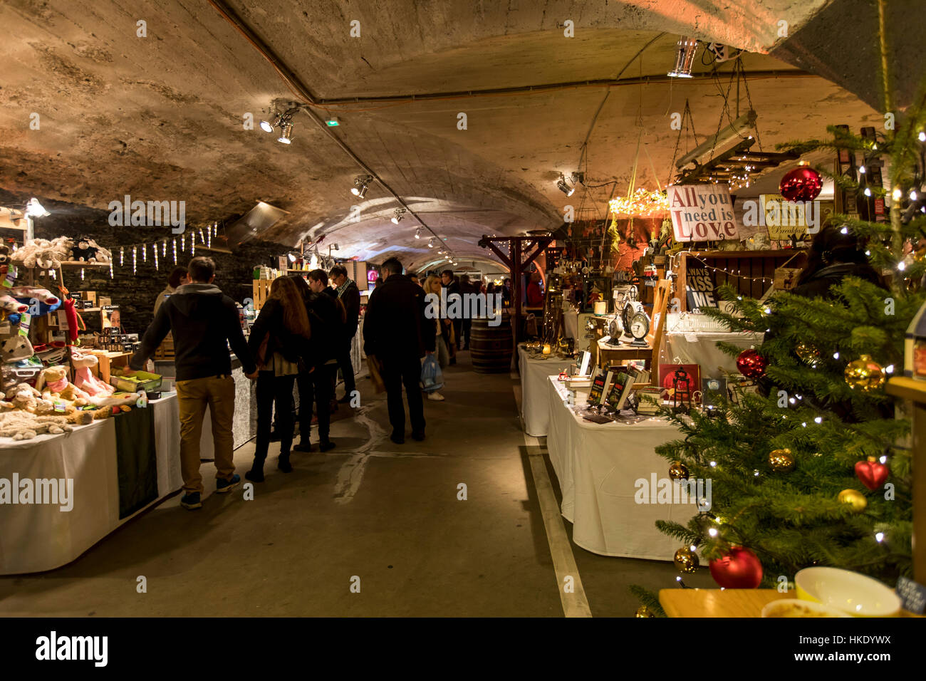 Underground Christmas market, Christmas market in old wine vault in