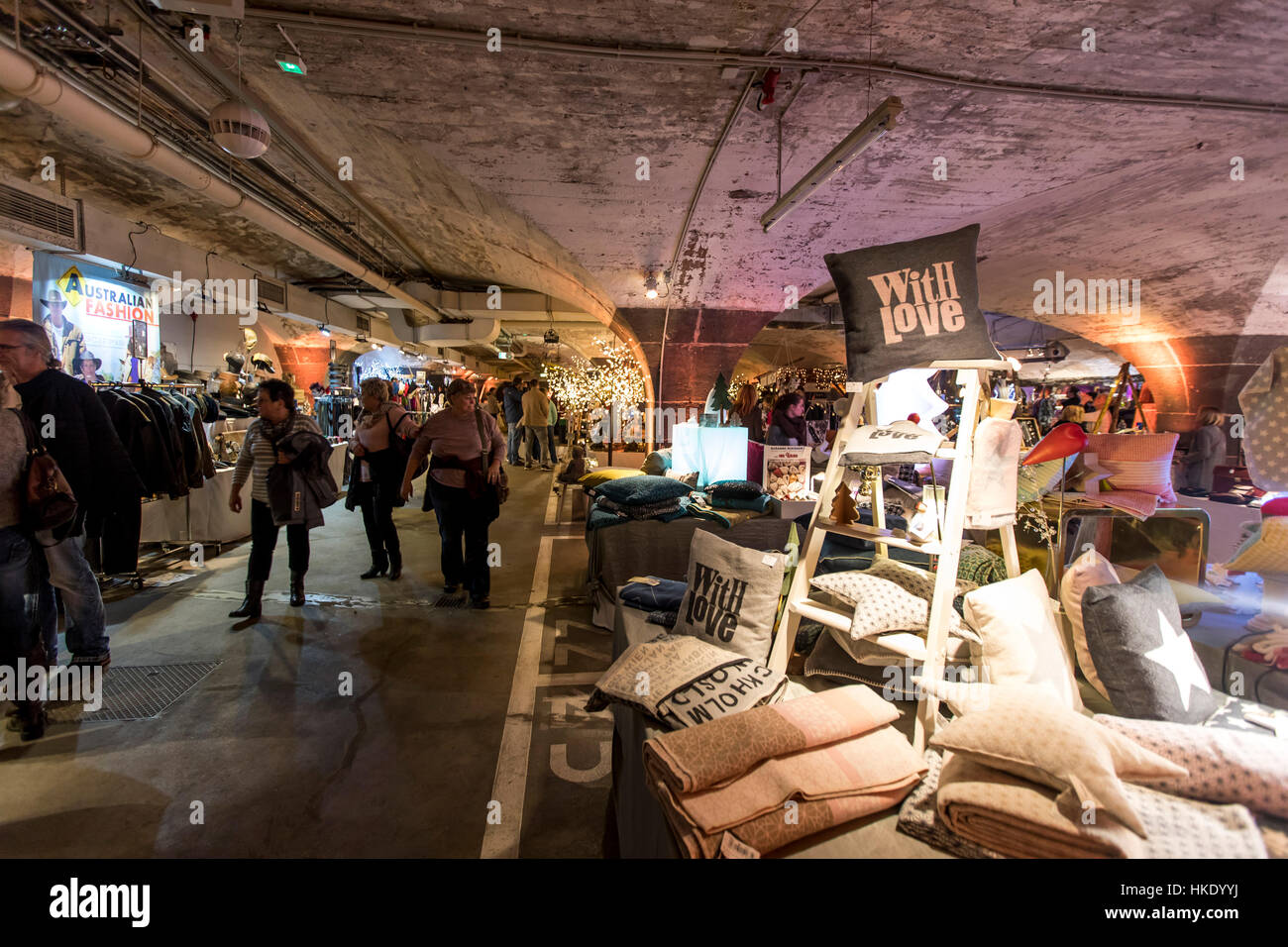 Underground Christmas market, Christmas market in old wine vault in