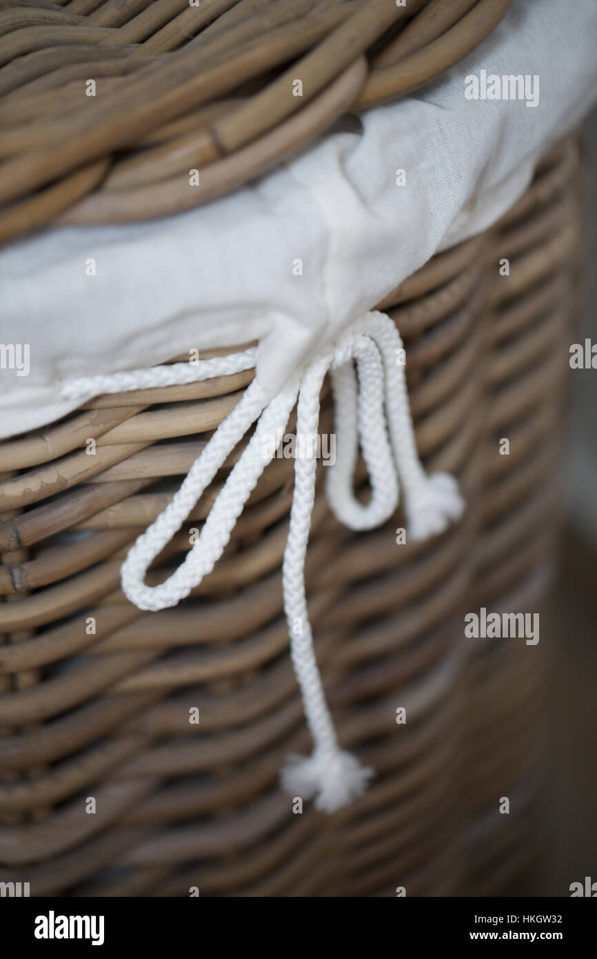 Closed wicker basket rope hi-res stock photography and images - Alamy