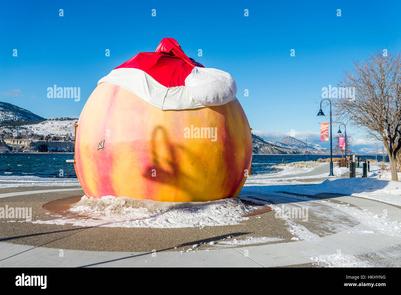 The Penticton Peach take out kiosk, Rotary Park, Okanagan Lake