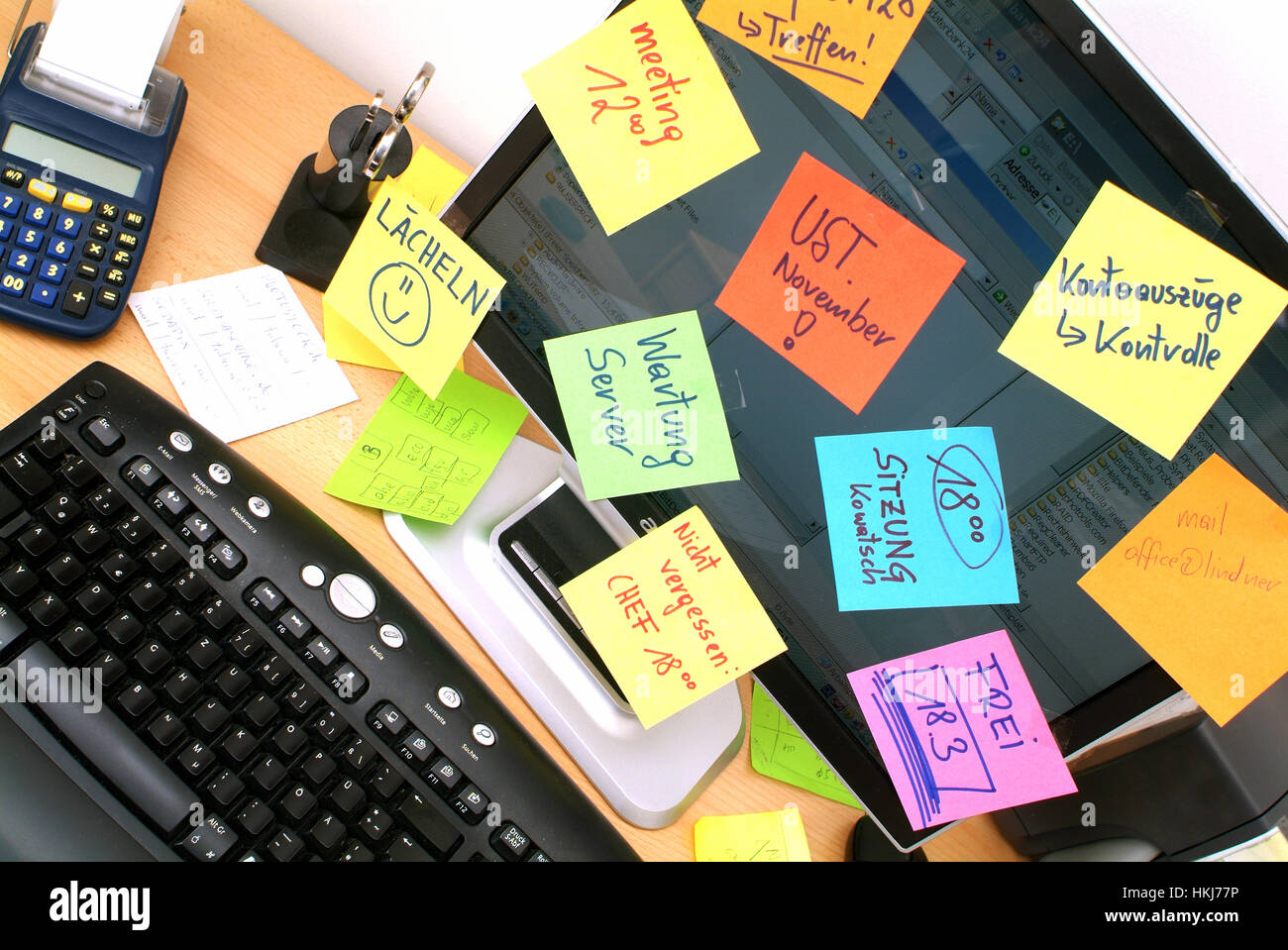 Post its on flat screen Stock Photo Alamy