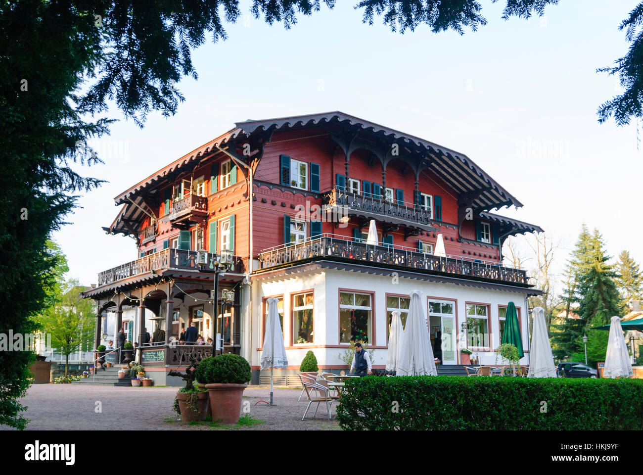 Spa house villa hires stock photography and images Alamy