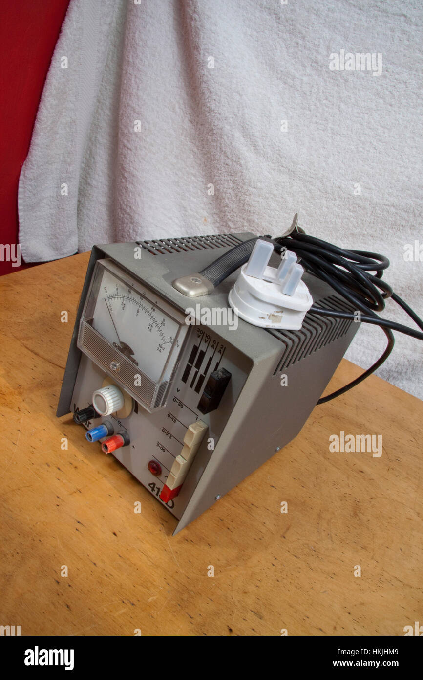 A 1980s Weir analogue/analog bench electrical power supply Stock Photo