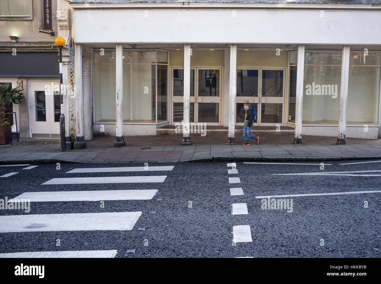 Businesses failing hi-res stock photography and images - Alamy