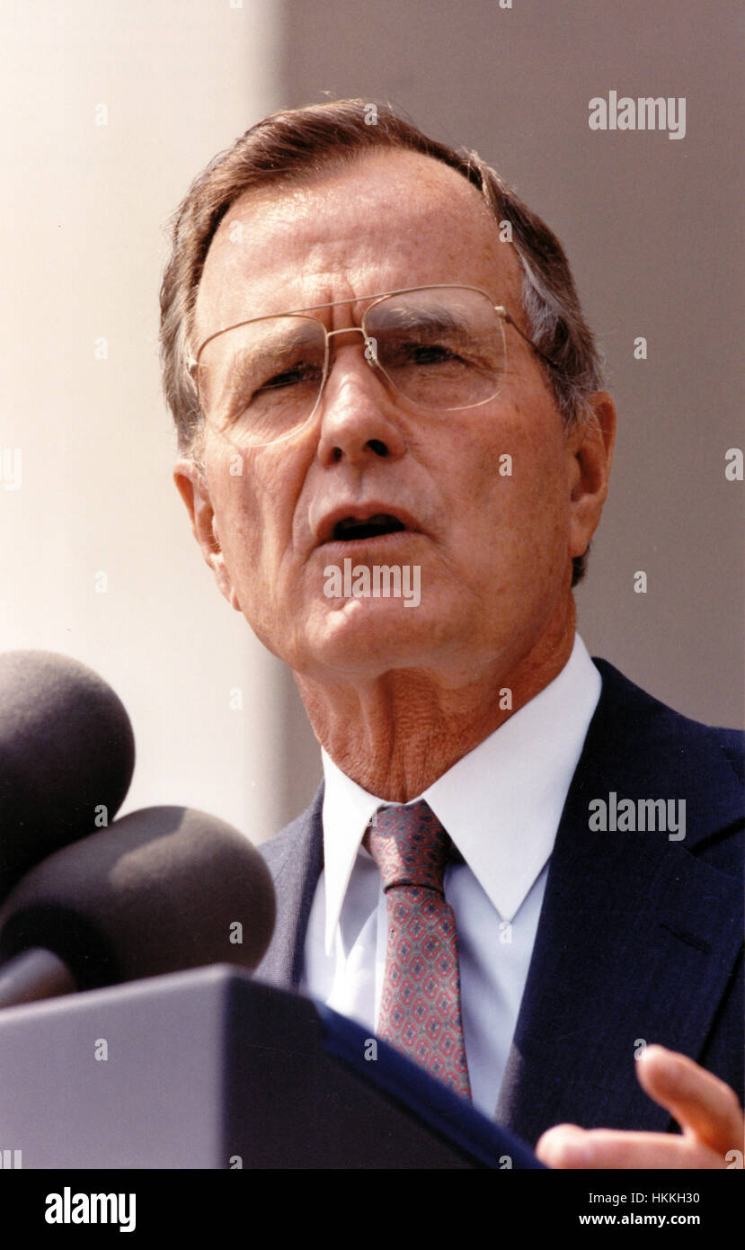 Following a briefing by top Pentagon officials, United States President George H.W. Bush delivers a speech to US Department of Defense employees during which he praised their efforts in support of the deployment of US forces to the Middle-East -- Operation Desert Shield, and condemned the government of Iraq for its invasion of Kuwait at the Pentagon in Washington, DC on August 17, 1990. Mandatory Credit: Robert D. Ward / DoD via CNP  - NO WIRE SERVICE - Photo: Robert D. Ward/Consolidated News Photos/Robert D. Ward - DoD via CNP Stock Photo