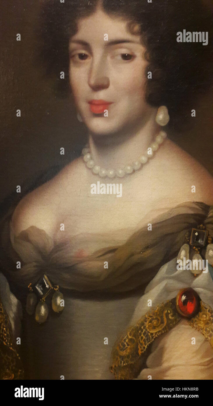 Nipple visible hi-res stock photography and images - Alamy