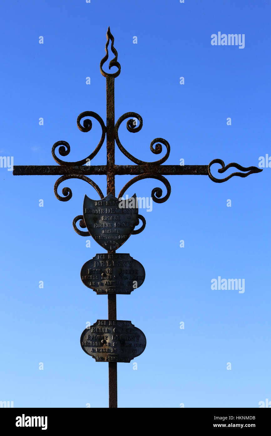 Wrought iron cross Stock Photo - Alamy