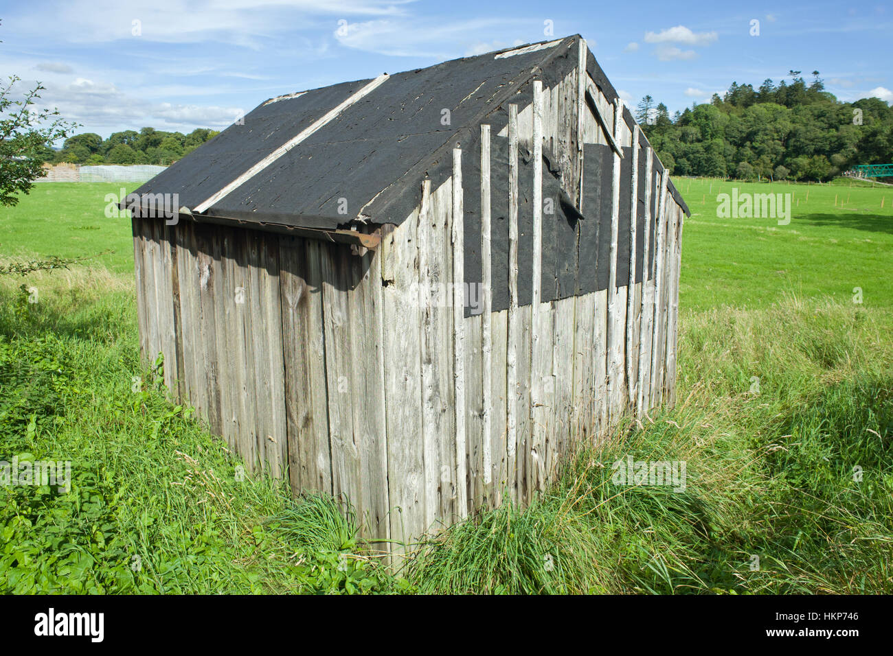 Old wooden shed hires stock photography and images Alamy