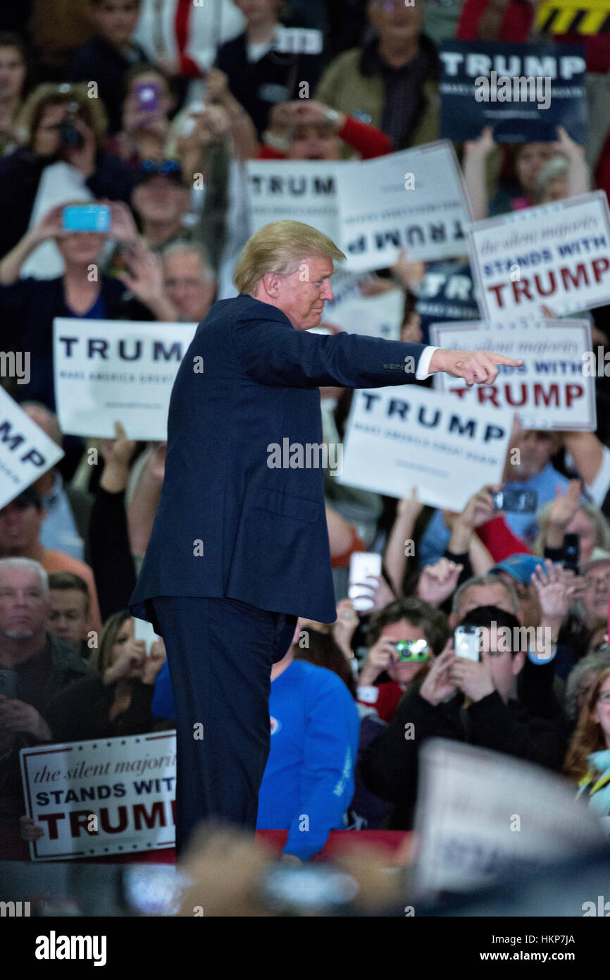 Republican presidential candidate billionaire Donald Trump surrounded by supporters during a campaign rally at the Myrtle Beach Convention Center November 24, 2015 in Myrtle Beach, South Carolina. Stock Photo