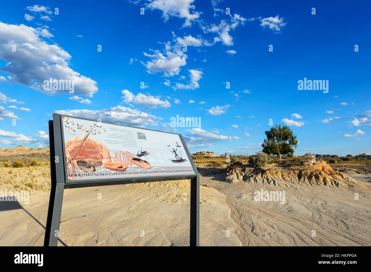 Sign detailing the formation history of the Lunette, Mungo National Park, New South Wales, Australia Stock Photo