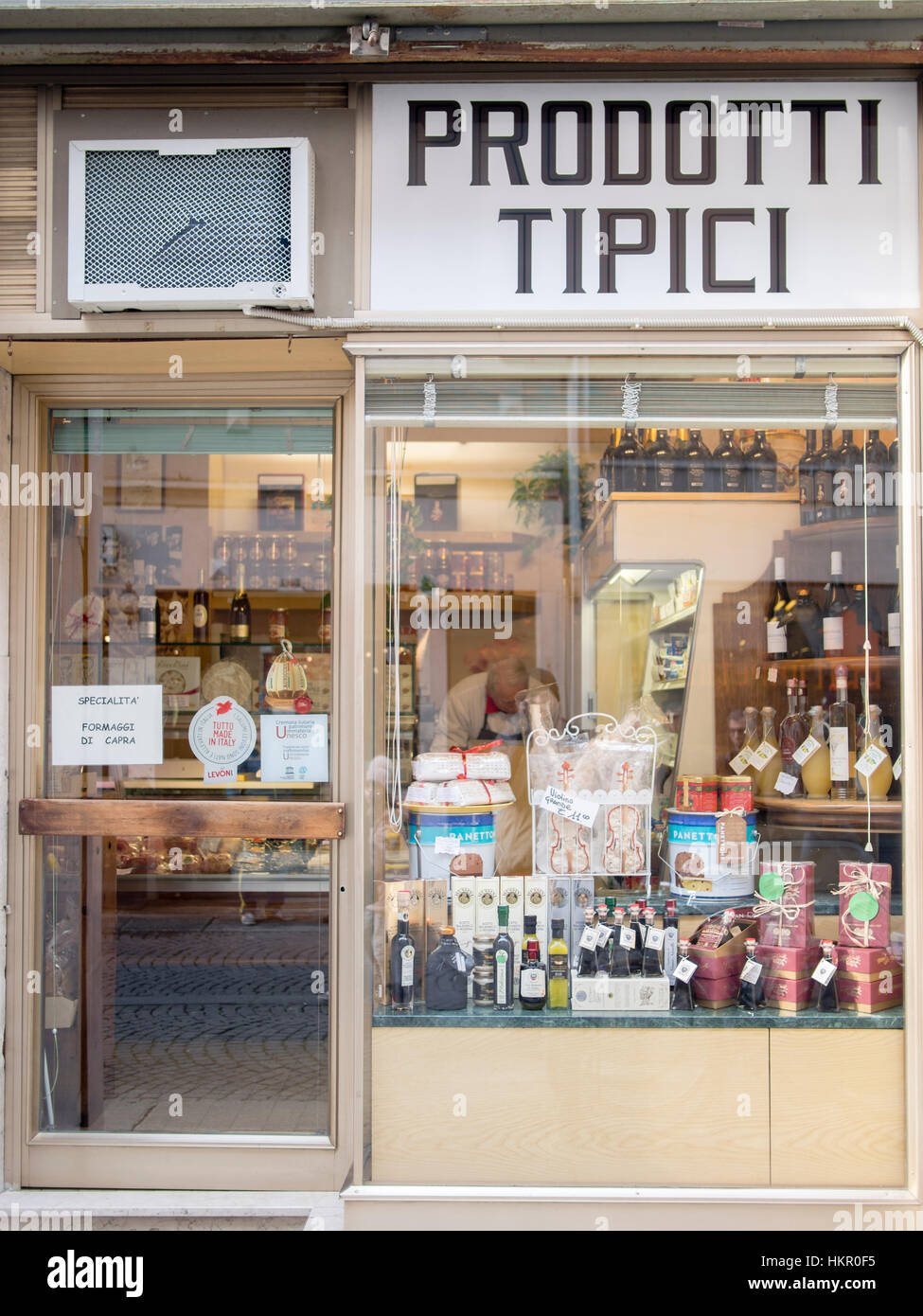 Italian Small Store Typical store hi-res stock photography and images - Alamy