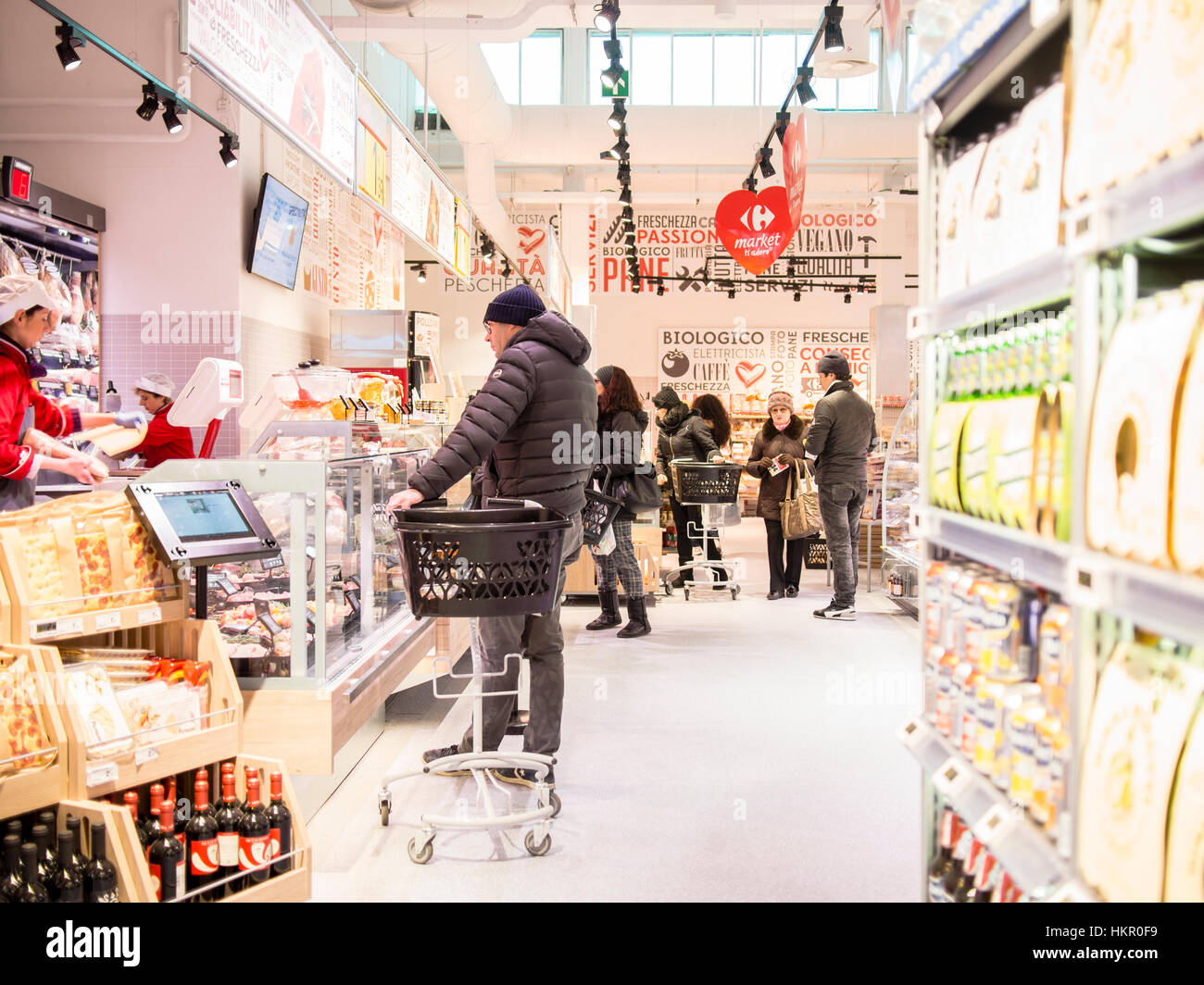 Carrefour department store hi-res stock photography and images - Alamy