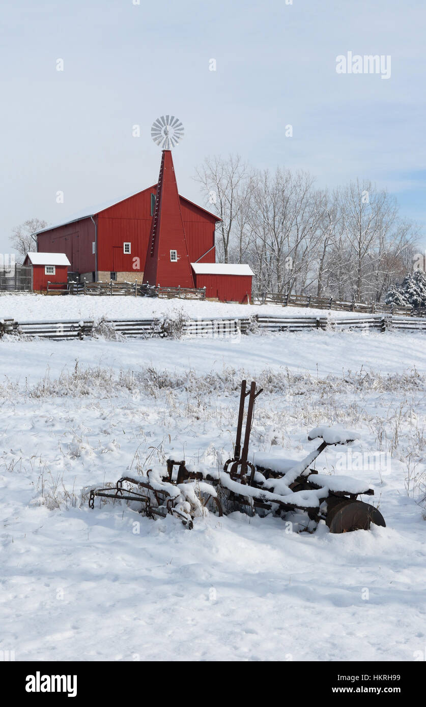 Horse Looking Out of Stall Window of Red Barn Stock Photo - Image of color,  barn: 115380862, image size:837x1390