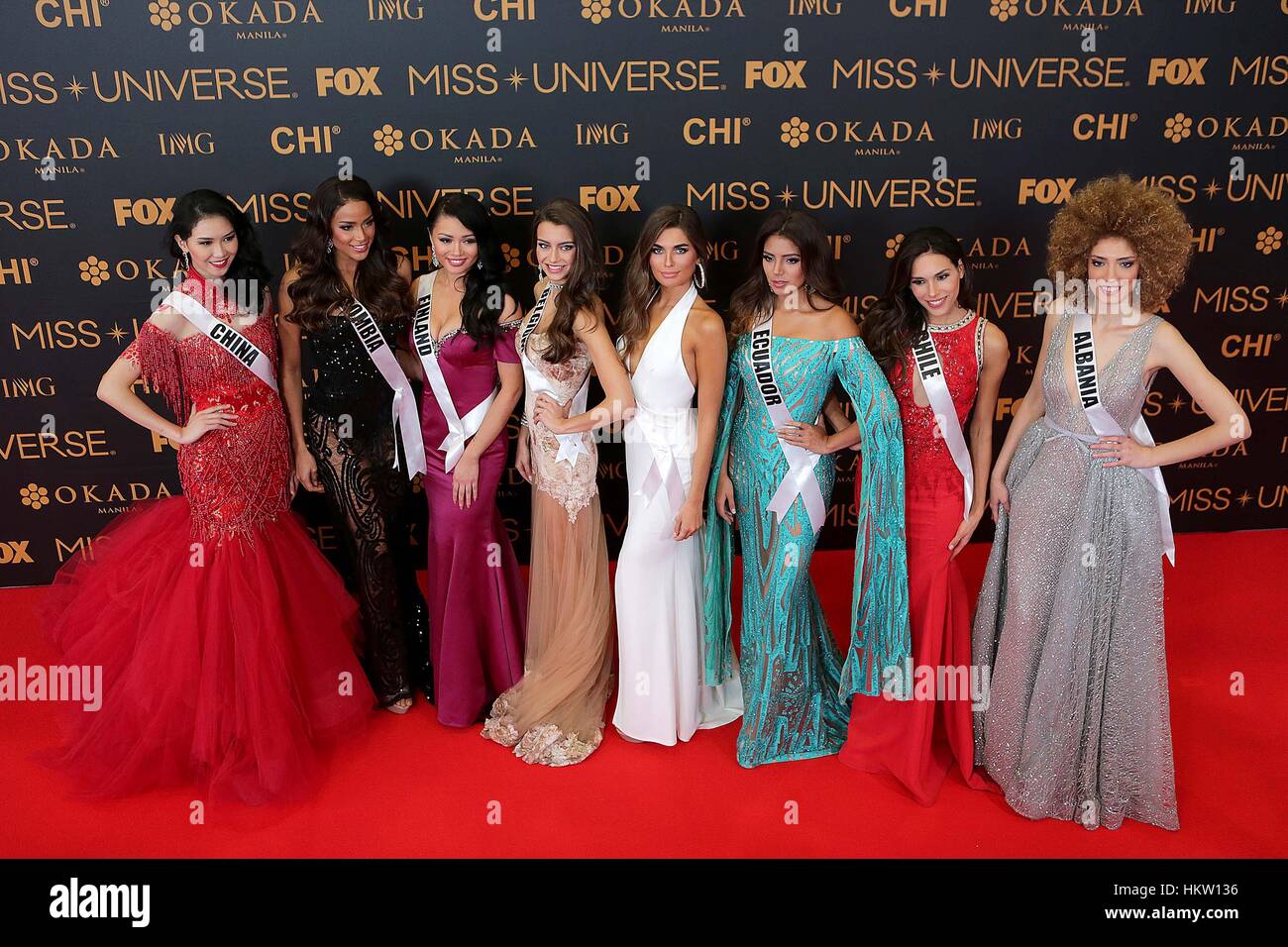 Pasay City, Philippines. 29th Jan, 2017. Miss Universe contestants pose for photos during the Miss Universe red carpet event in Pasay City, the Philippines, Jan. 29, 2017. Credit: Rouelle Umali/Xinhua/Alamy Live News Stock Photo