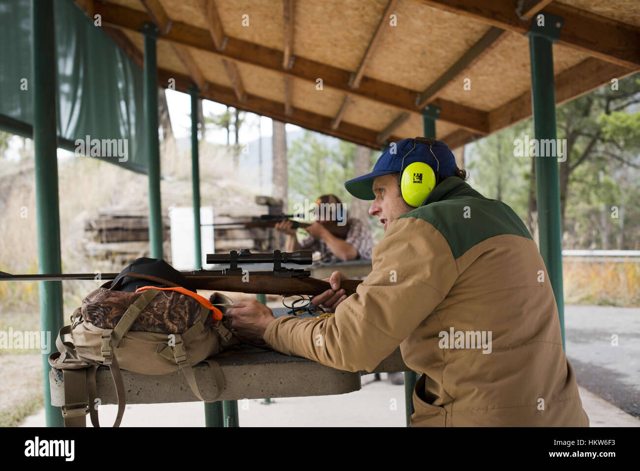 Missoula, Montana, USA. 13th Nov, 2016. Pete Barrett sights in his