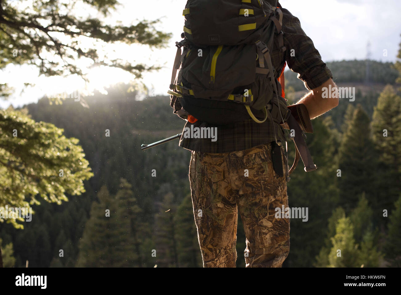 Missoula, Montana, USA. 12th Nov, 2016. Pete Barrett sights in his