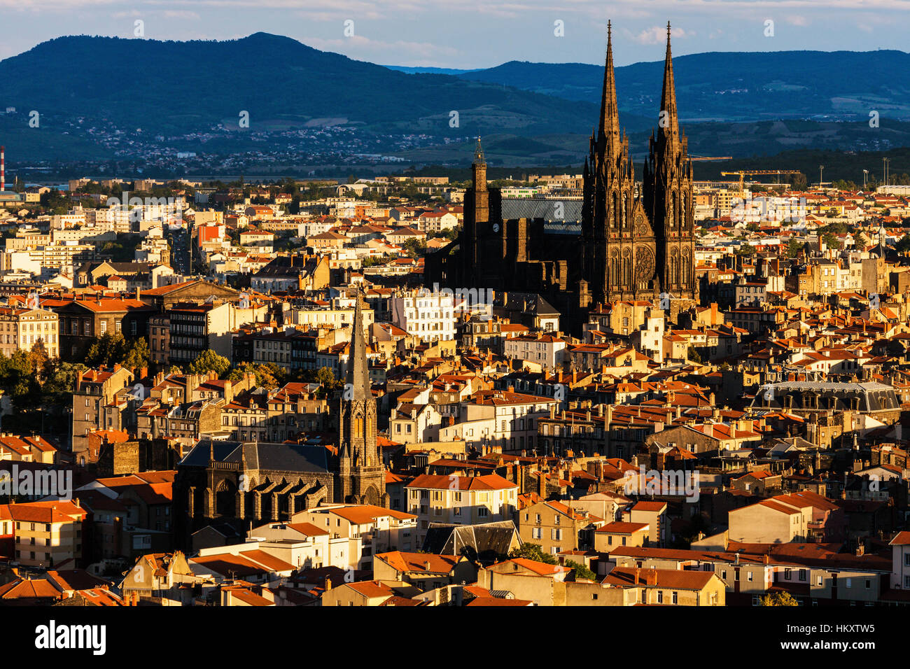 Clermont ferrand city france skyline hi-res stock photography and ...