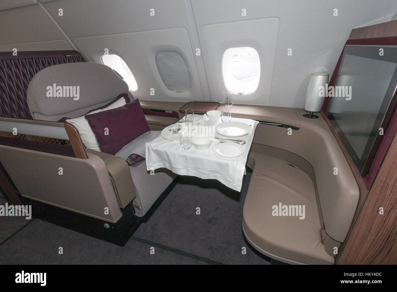 Airbus a380 interior hi-res stock photography and images - Alamy