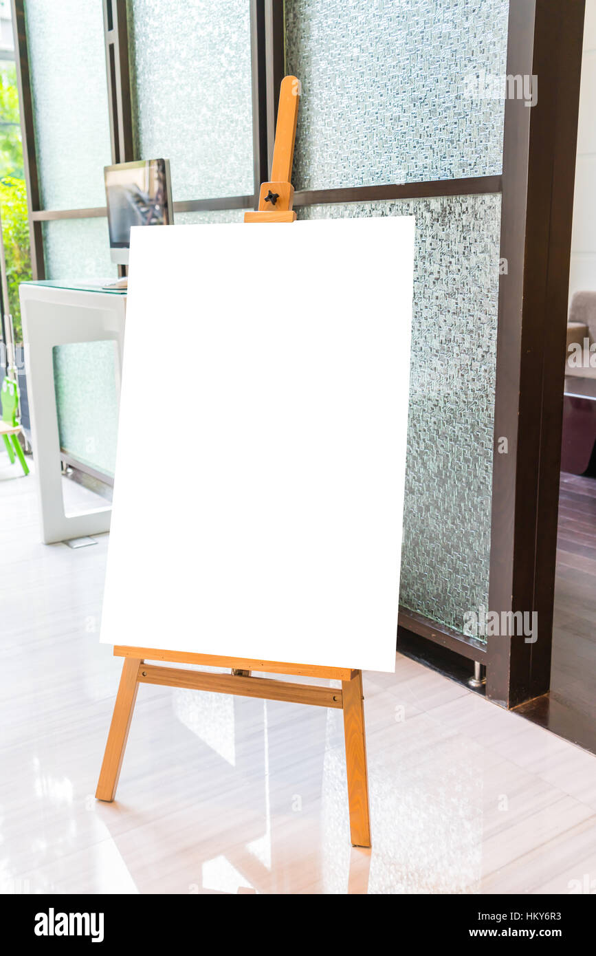 Empty sign in shopping mall Stock Photo - Alamy