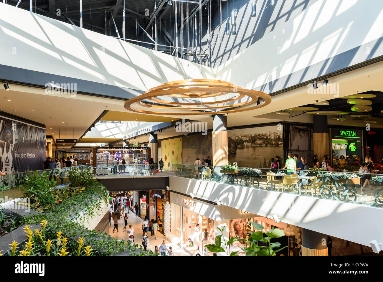Mall romania hi-res stock photography and images - Page 8 - Alamy