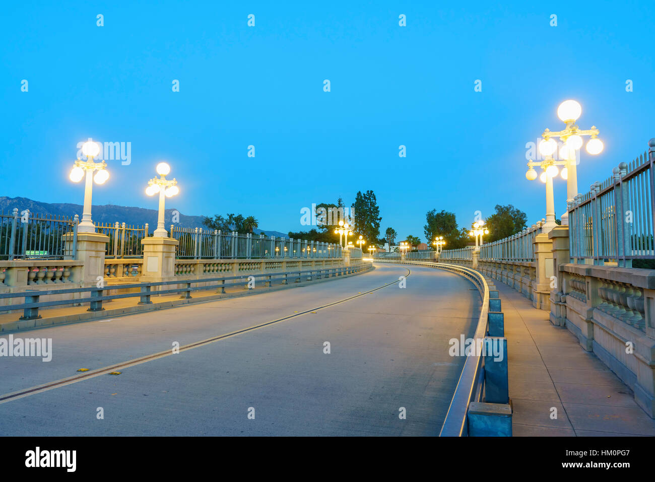 Night view of Colorado Street Bridge, Pasadena, California, USA Stock Photo