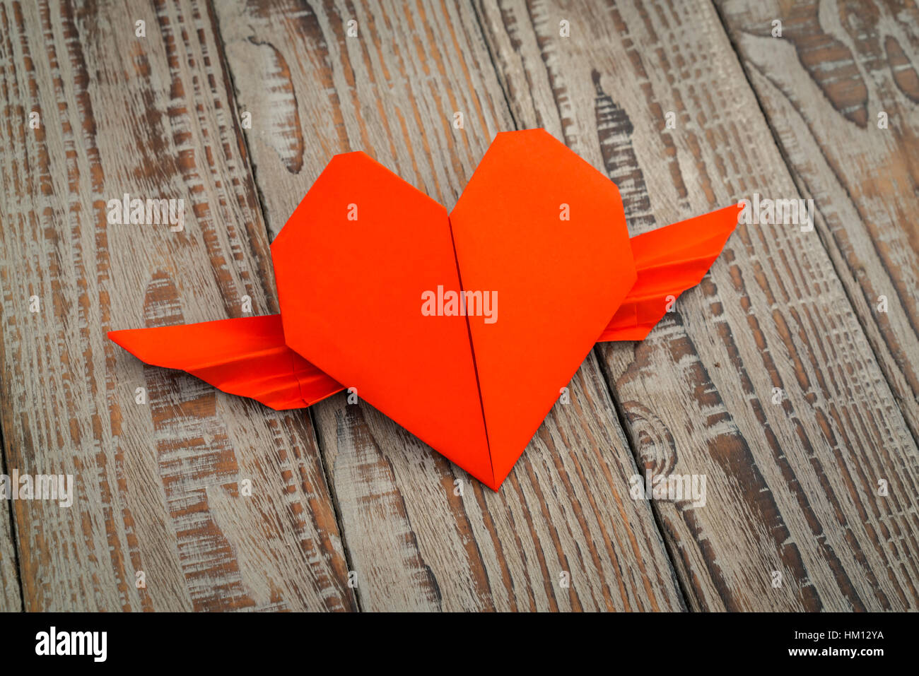 How To Make A Paper Heart With Wings