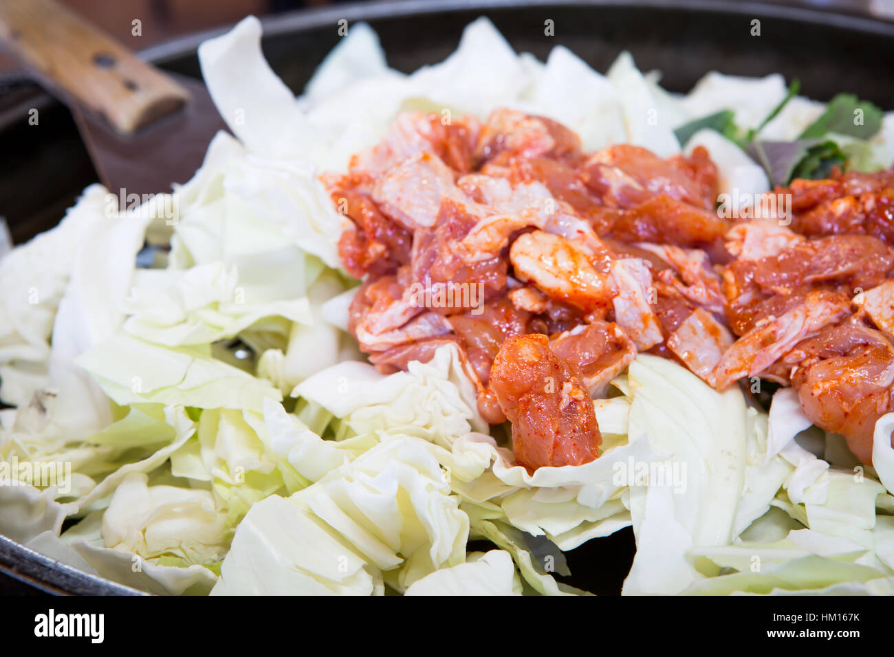 Chicken vegetable stir-fry Stock Photo - Alamy