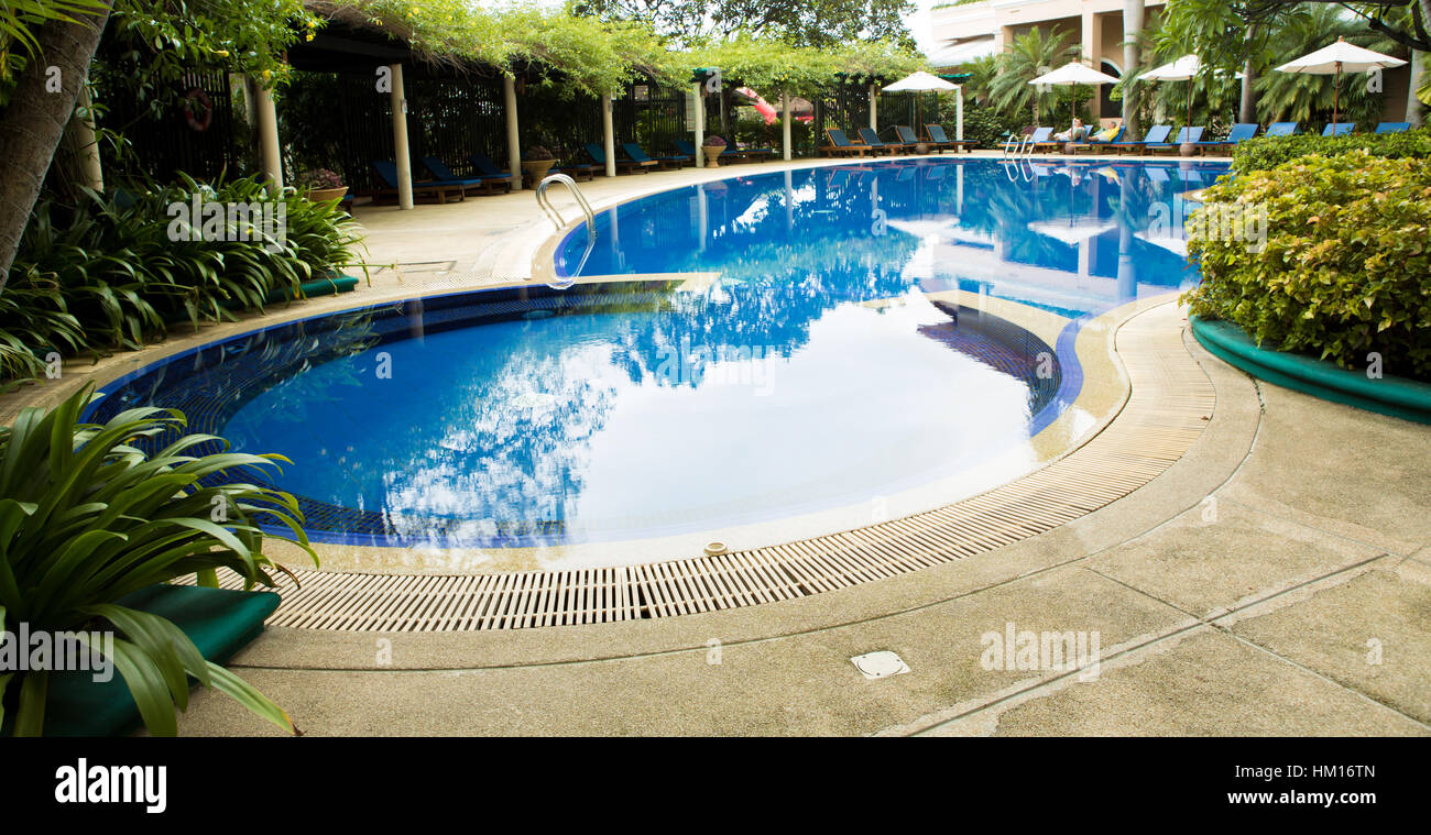 Residential inground swimming pool hi-res stock photography and images ...