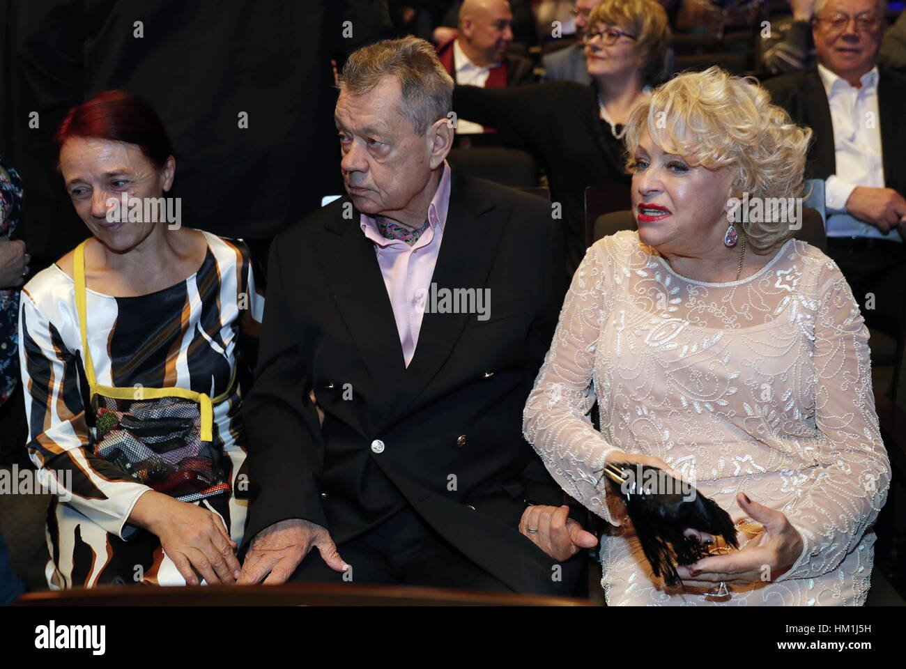 Lyudmila Porgina told about the serious illness of Karachentsov 19.04.2017 77 Lyudmila Porgina told about the serious illness of Karachentsov 19.04.2017 38