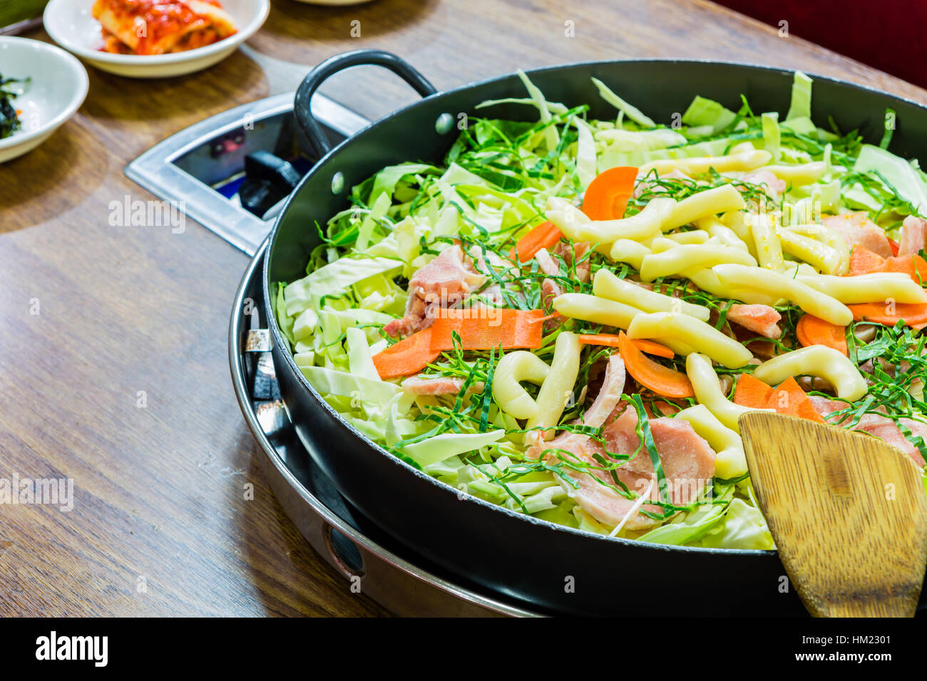 Meat vegetable stir-fry Stock Photo - Alamy