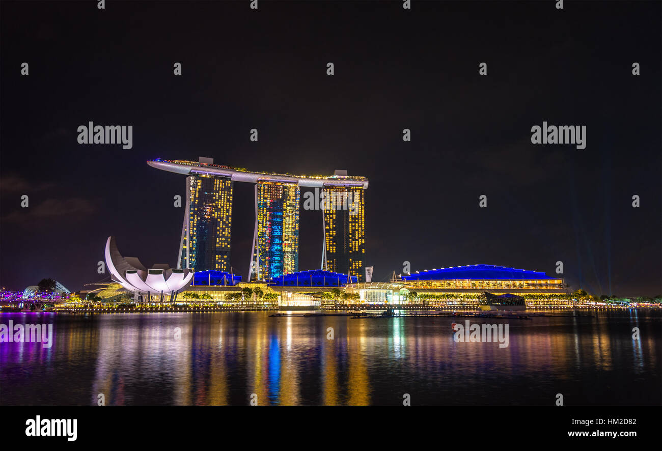 Singapore night view marina bay hi-res stock photography and images - Alamy