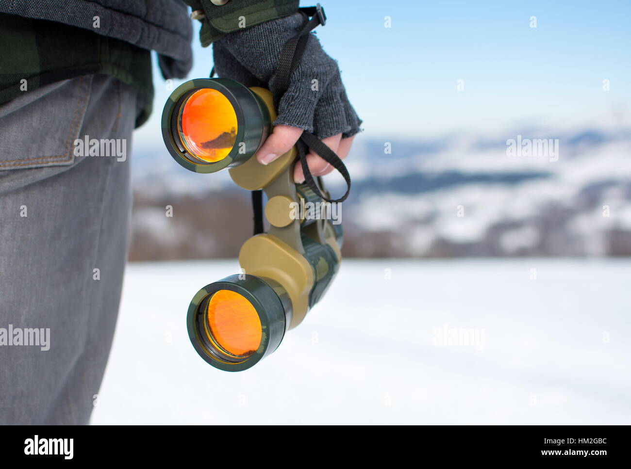 Hold binoculars with one hand hi-res stock photography and images - Alamy