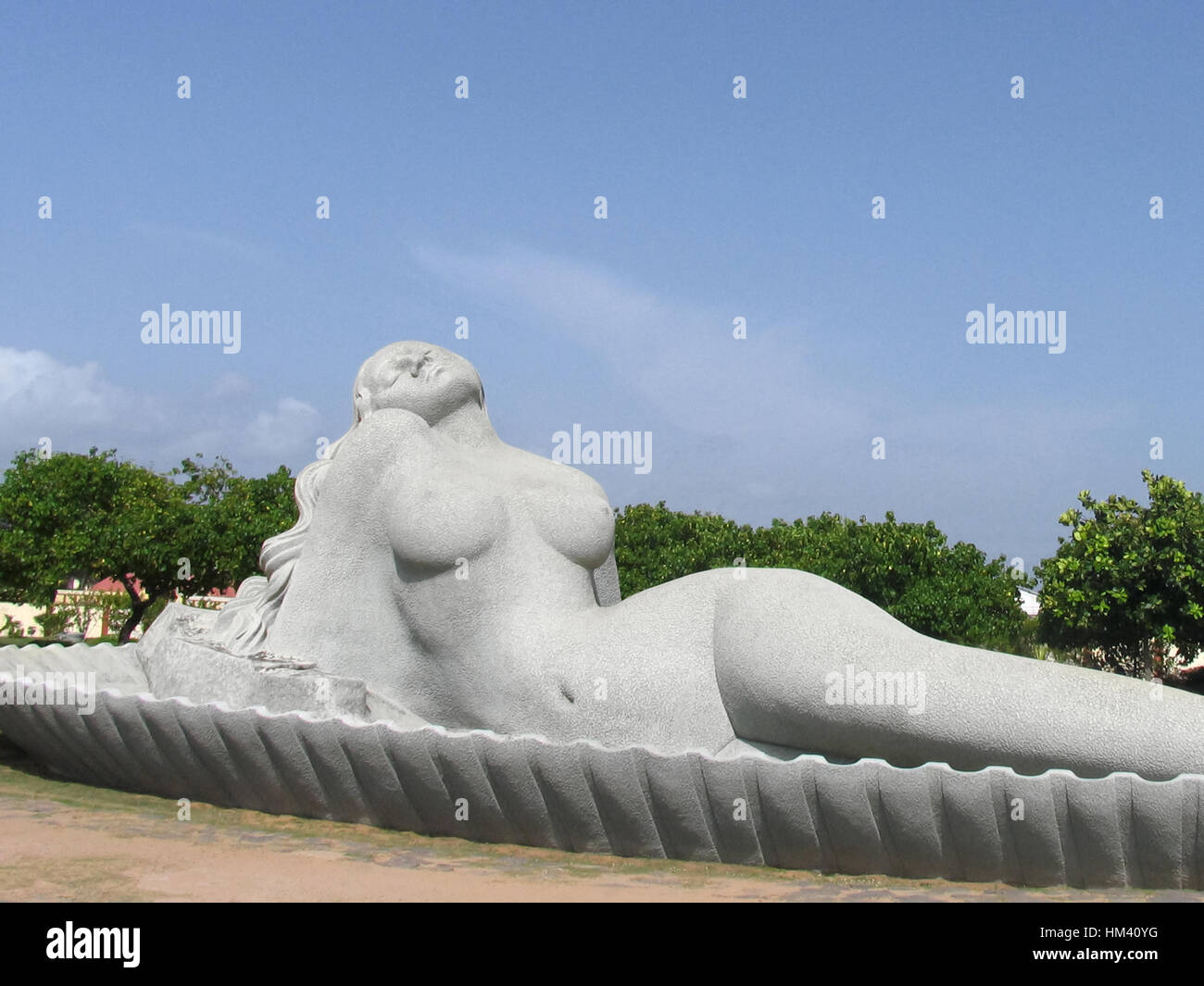 Jalakanyaka  Mermaid sculpture at Shanghumugham beach. Trivandrum , Kerala, India. Created by award-winning sculptor Kanayi Kunhiraman. 1990 Concrete Stock Photo