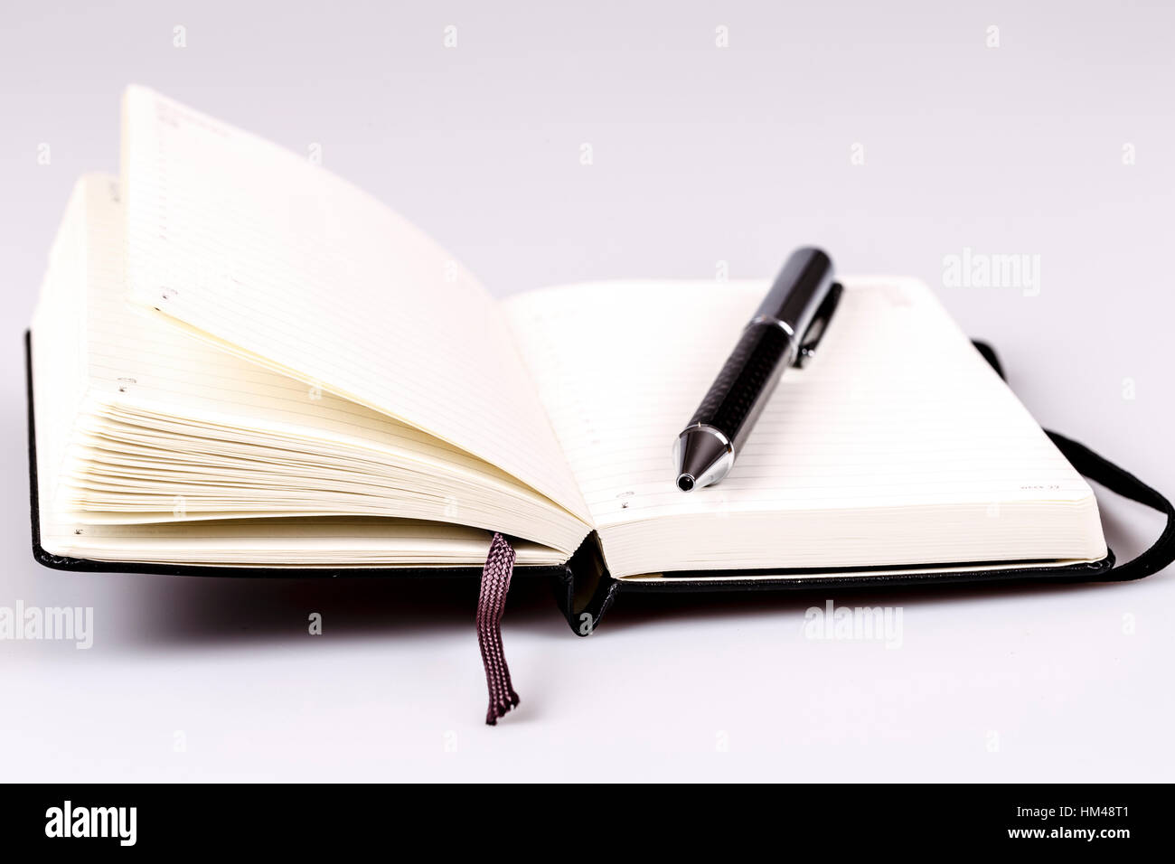Diary and pen hi-res stock photography and images - Alamy