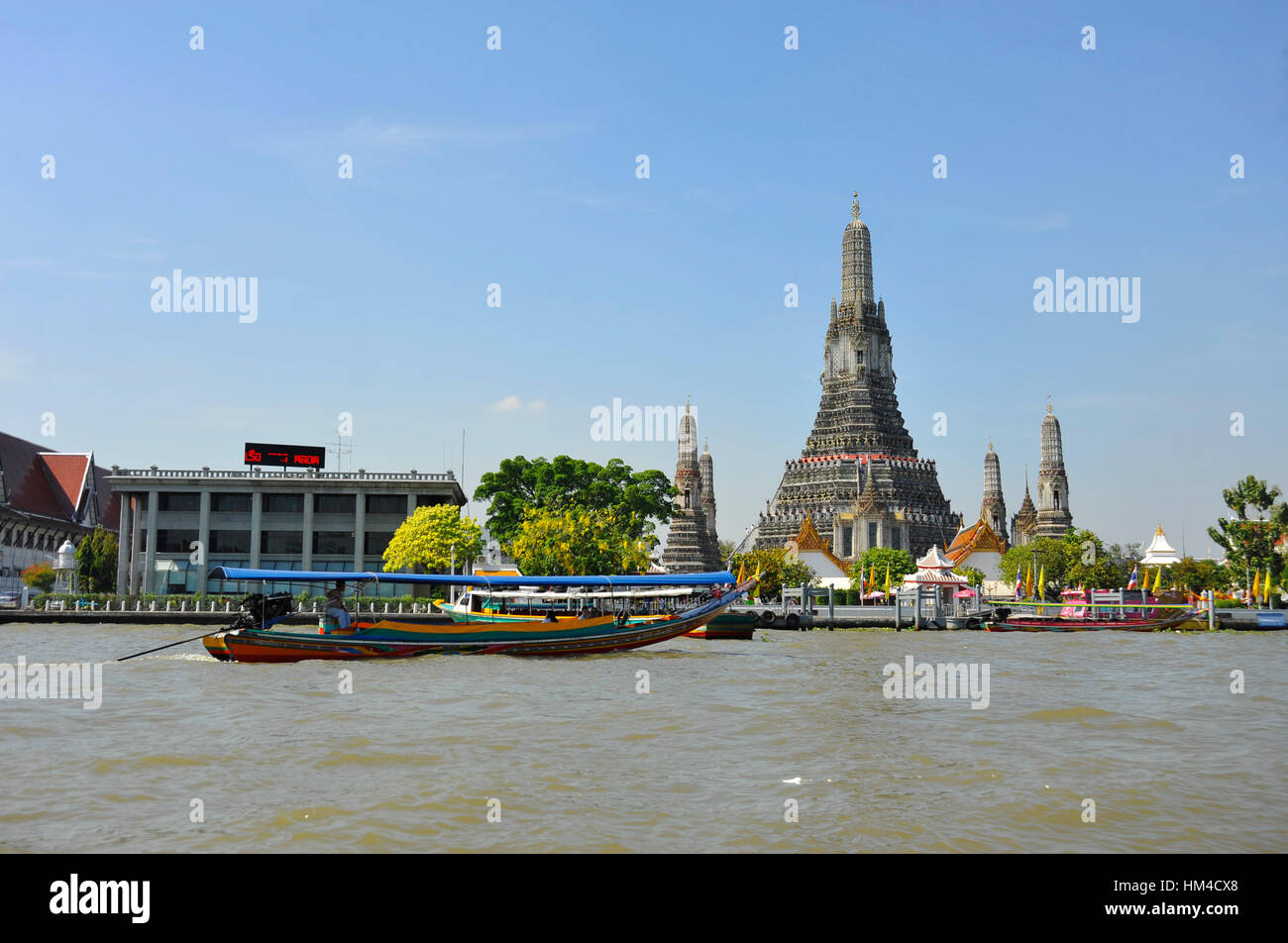 Wat Arun seen across the Chao Phraya river in Bangkok Stock Photo