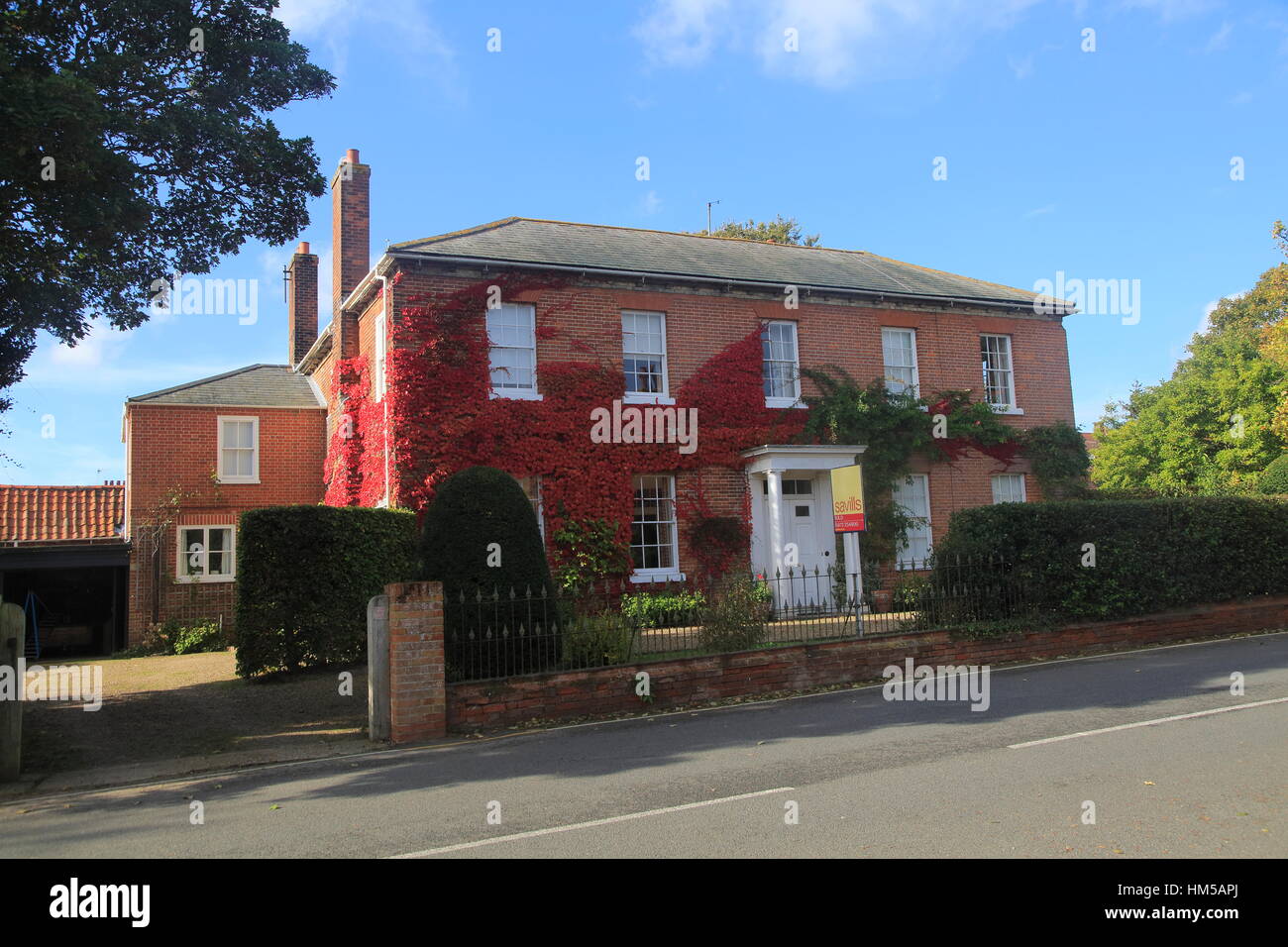 Savills estate agency hires stock photography and images Alamy