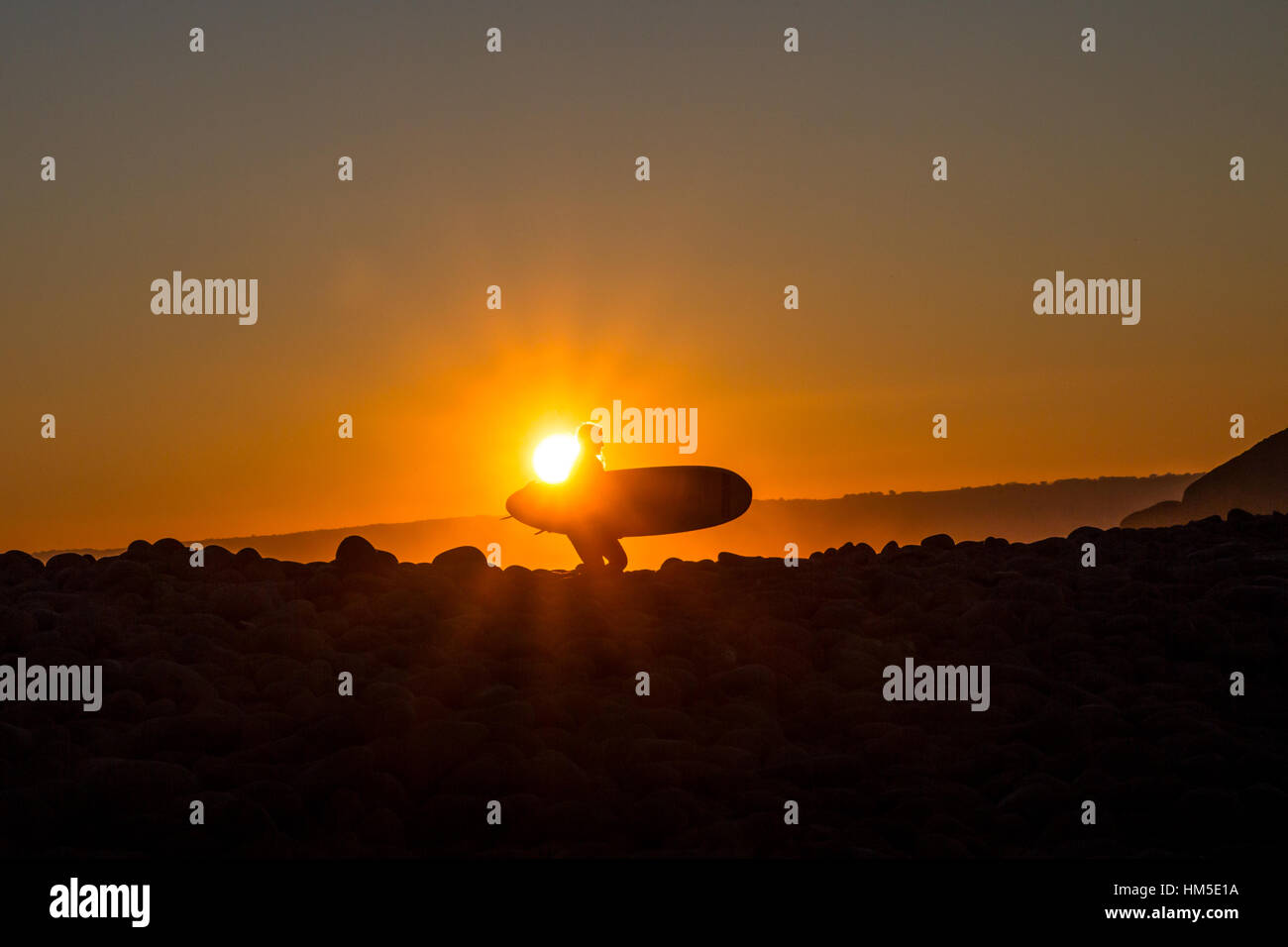 Female sunset hi-res stock photography and images - Alamy