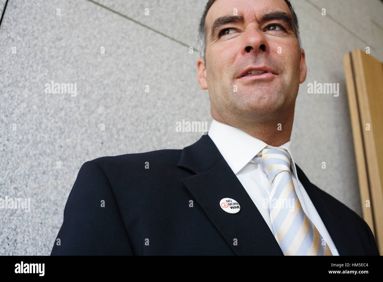 2006. Tommy Sheridan,MSP, at the Scottish Parliament in Edinburgh, Scotland. © Gerry McCann. Stock Photo