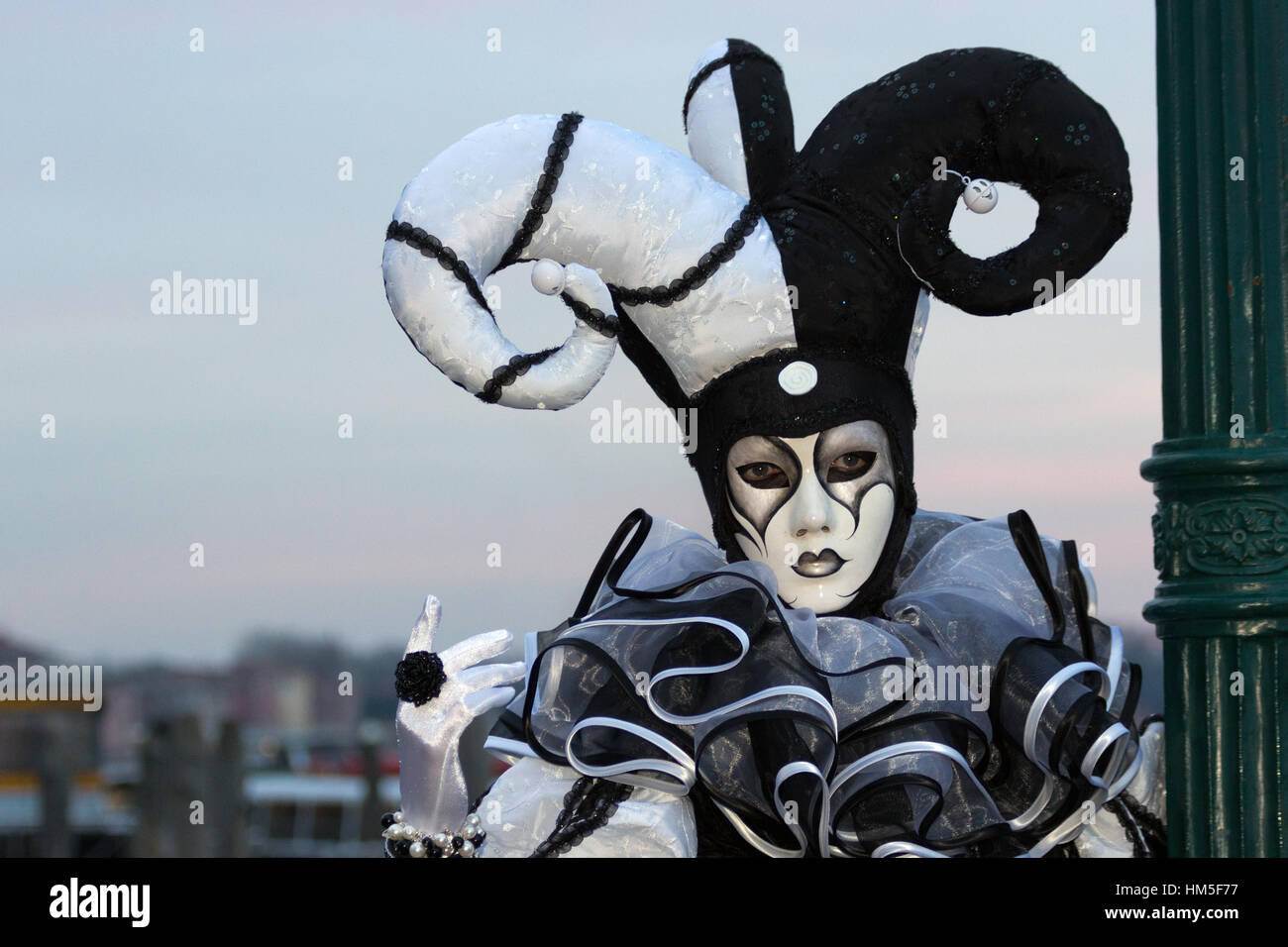 Italian carnival masks hi-res stock photography and images - Page 29 - Alamy