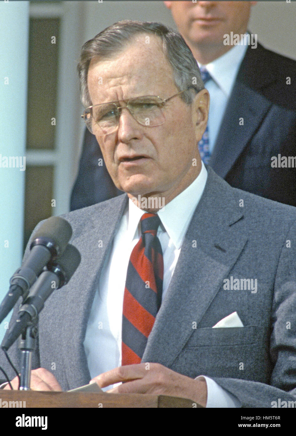 United States President George H.W. Bush reads a statement rejecting the proposed Soviet peace agreement to end the Gulf War with Iraq in the Rose Garden of the White House in Washington, D.C. on February 22, 1991. Stock Photo