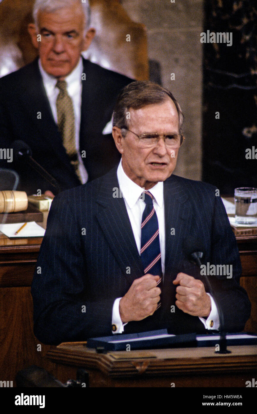 United States President George H.W. Bush speaks to a Joint Session of the U.S. Congress in the U.S. House Chamber in the Capitol in Washington, D.C. to report on the victory over Iraq in the Gulf War on March 6, 1991. Speaker of the U.S. House Tom Foley ( Stock Photo