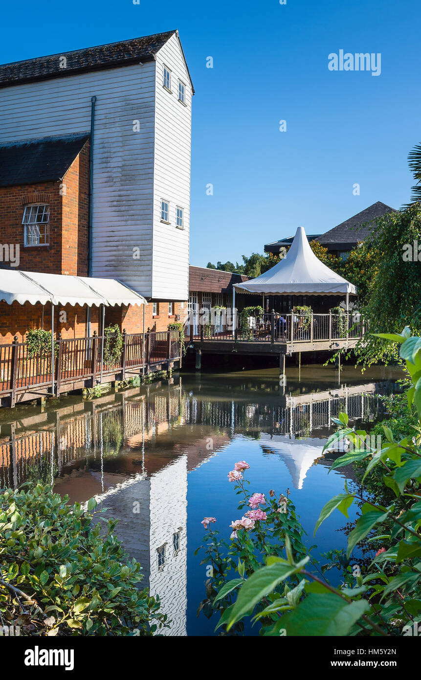 Water end hertfordshire hi-res stock photography and images - Alamy