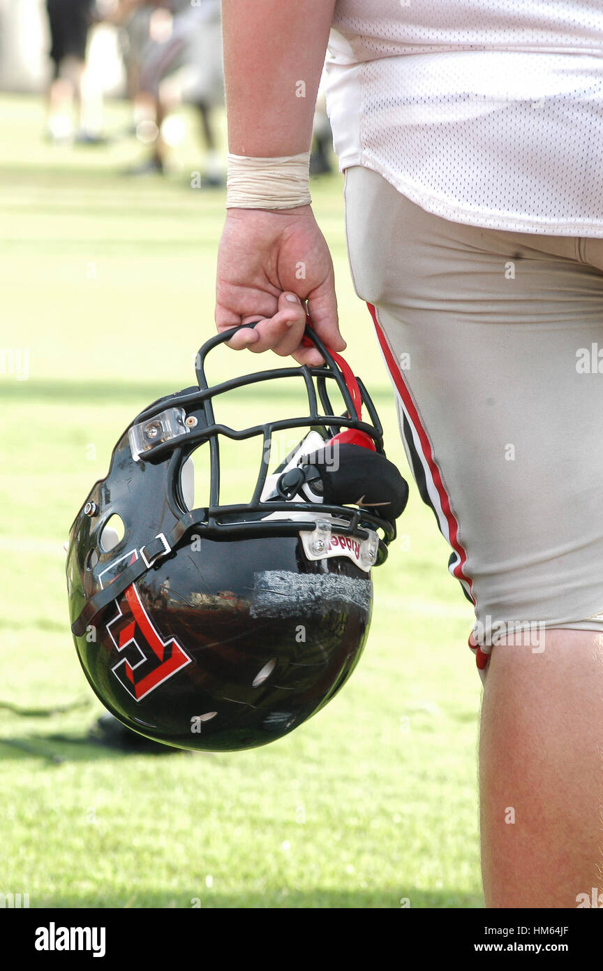 High school defensive tackle hi-res stock photography and images - Alamy