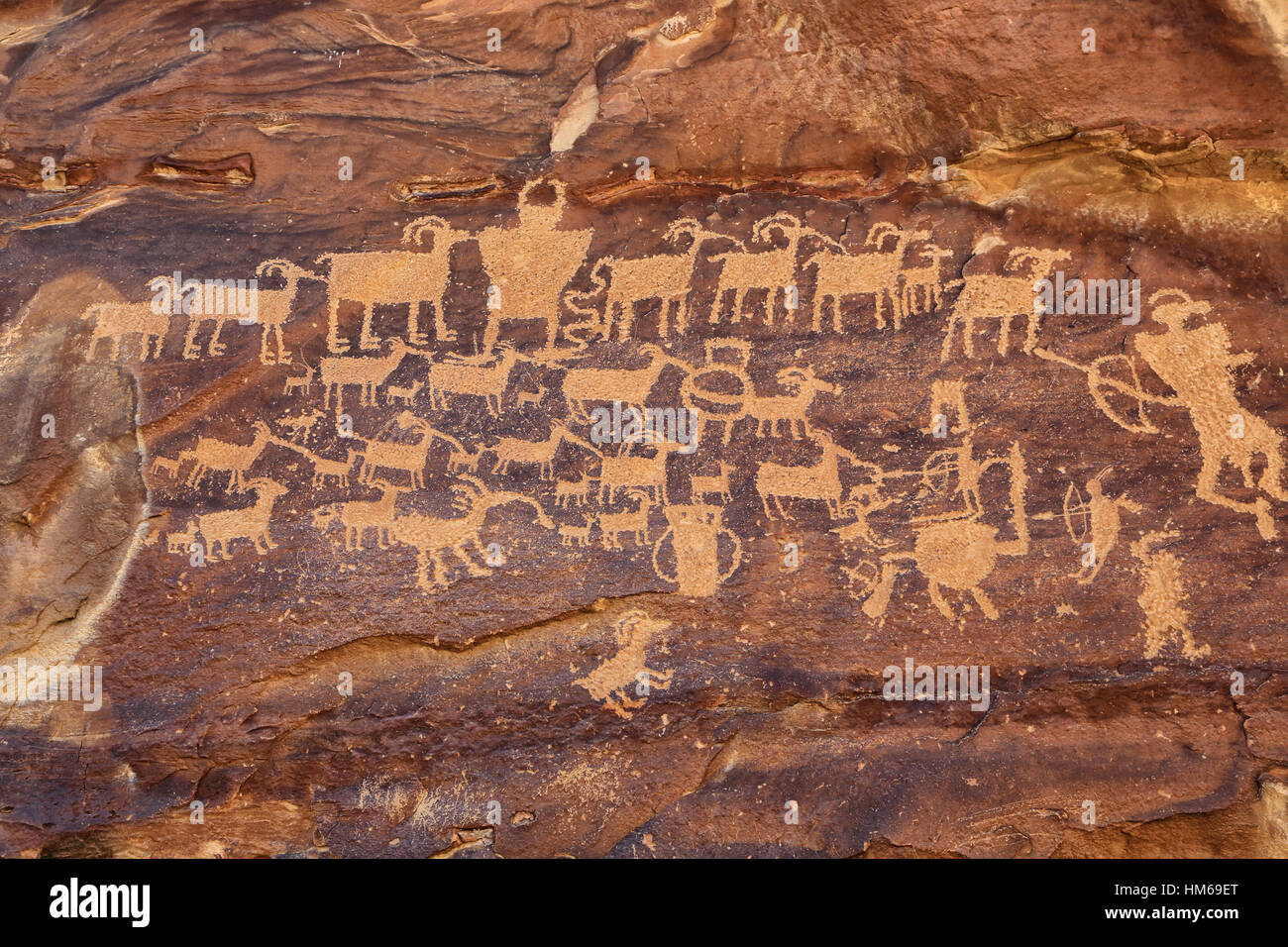 Petroglyphs on a cliff face in Nine Mile Canyon, Utah Stock Photo Alamy
