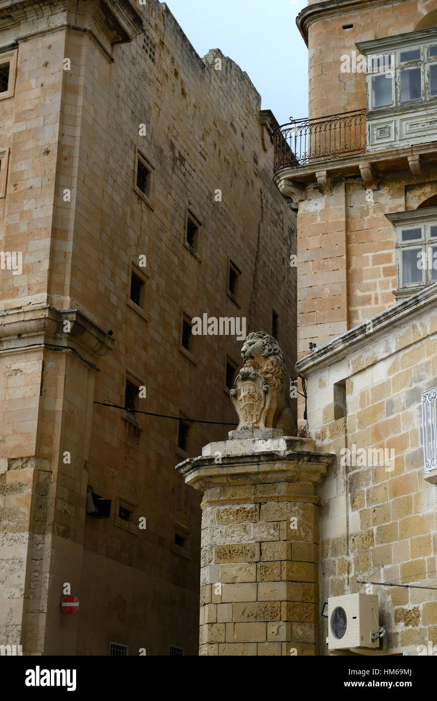 lion statue standing guard guard stone sculpture statues street corner