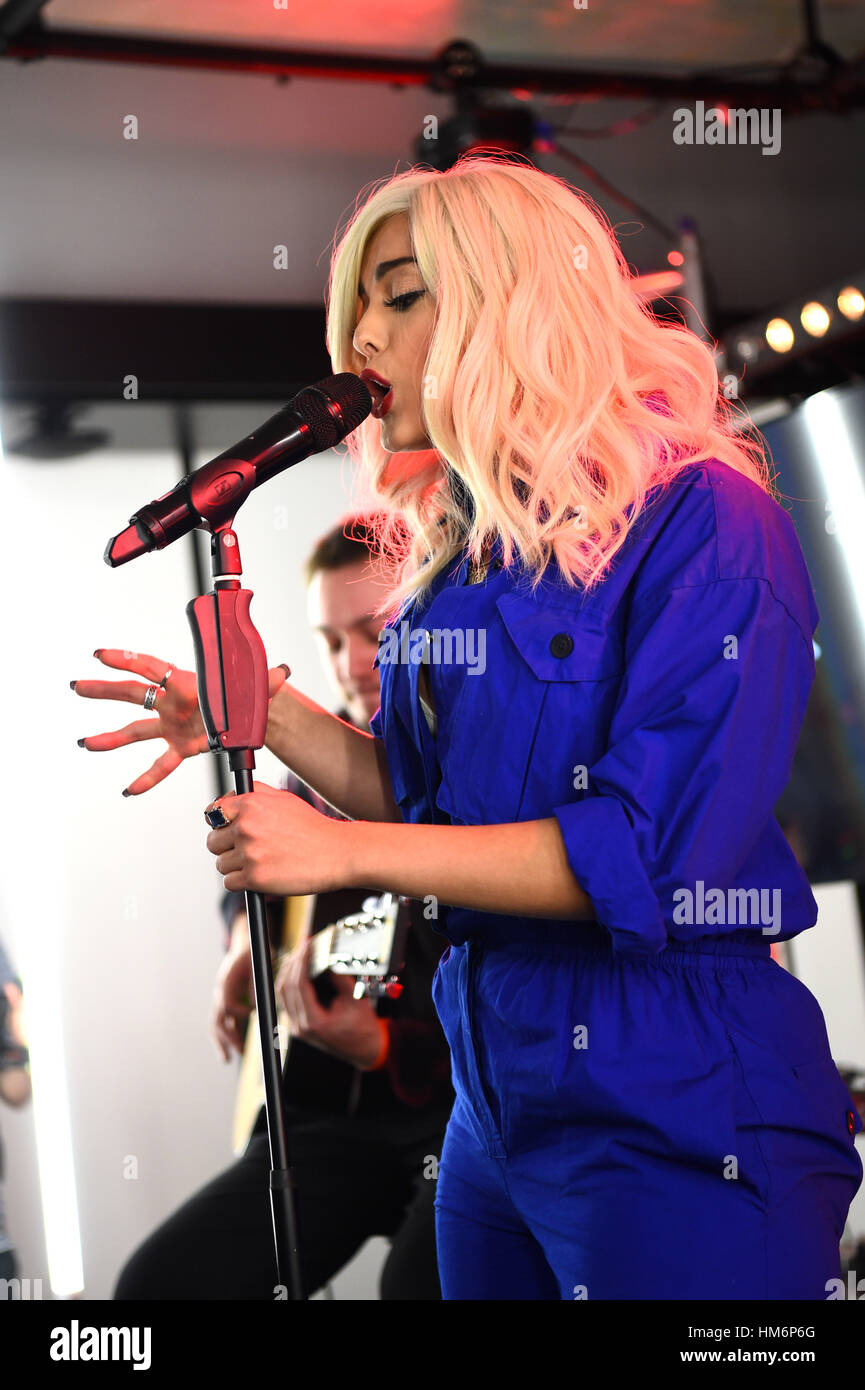 Bebe rexha performing hi-res stock photography and images - Alamy
