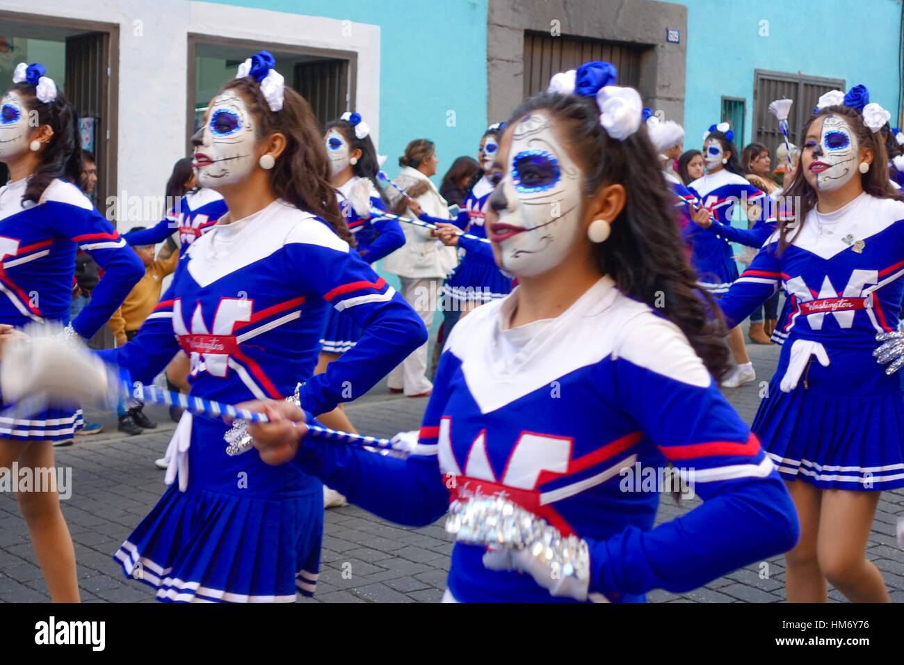 Día de los Muertos, Mexican Day of the Dead, cheerleaders, dancers,  celebration and parade, Puebla, Mexico Stock Photo - Alamy