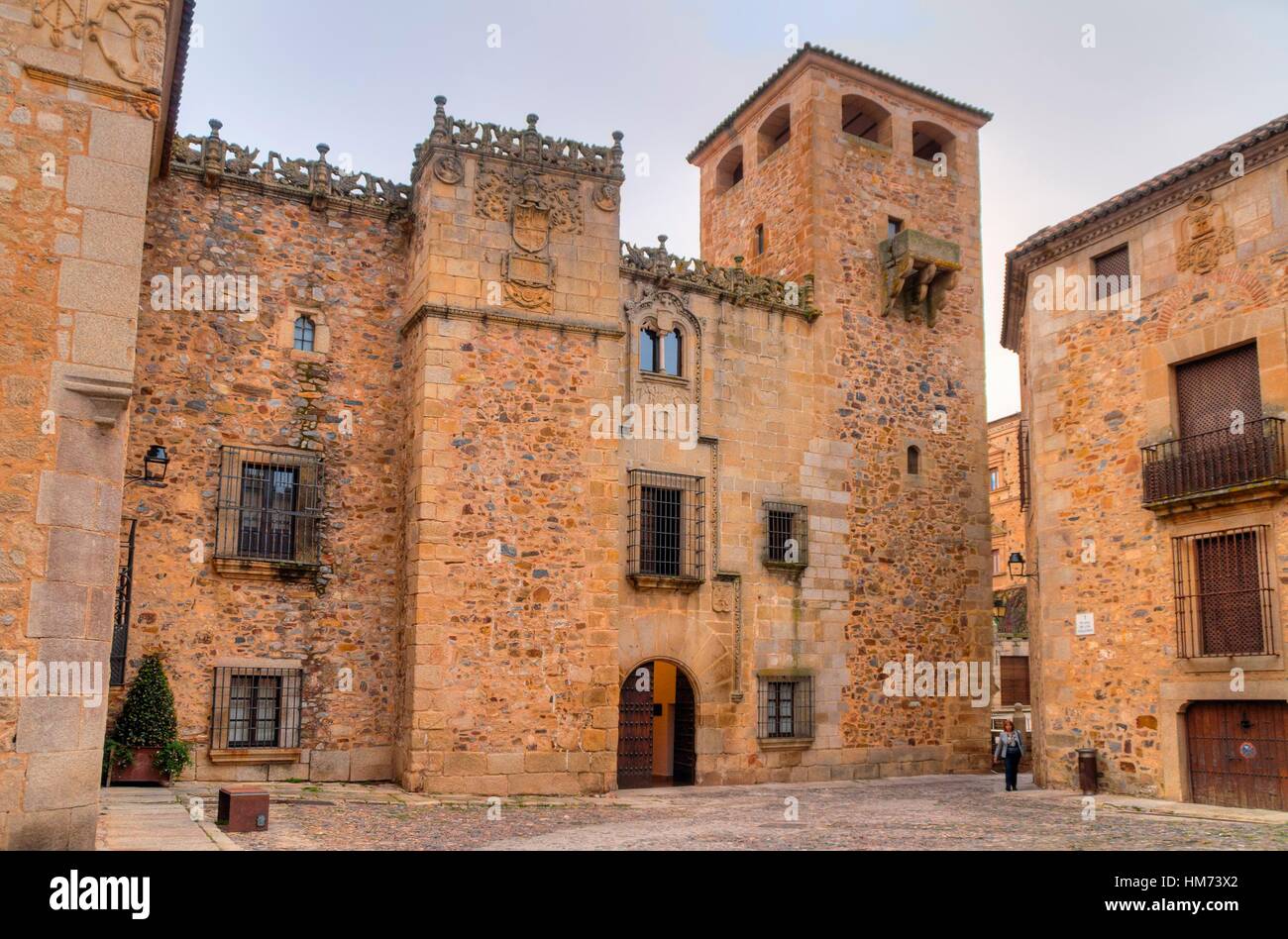 Palacio de los Golfines de Abajo. Ciudad de Cáceres. Extremadura. España.  Patrimonio de la Humanidad. Conjunto histórico artístico Stock Photo - Alamy